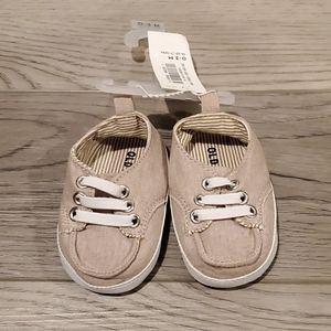Old Navy tan boat shoes 0-3 months